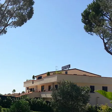 Vittoria 3*